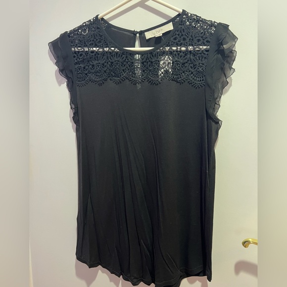 NWT Ann Taylor Loft Black Short Sleeve Blouse With Ruffle & Lace Detailing - Picture 1 of 7